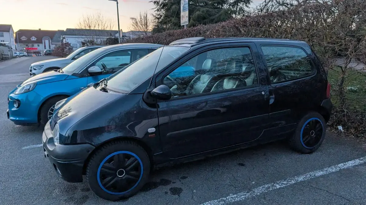 Usata Renault Twingo Initiale 58 CV (42 kW) 2002 Blu Utilitaria