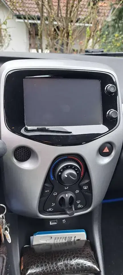 Gebraucht Toyota Aygo X-play 69 PS (50 kW) 2018 Blau Kleinwagen