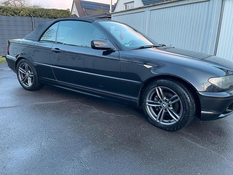 Gebraucht BMW 320 Cabriolet 150 PS (110 kW) 2005 Schwarz Cabrio