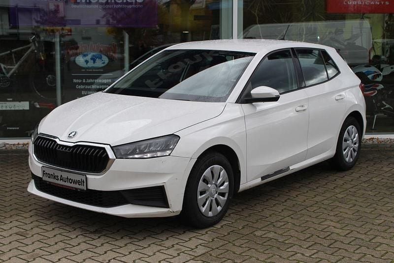 Gebraucht Skoda Fabia Active 65 PS (47 kW) 2022 Weiß Kleinwagen