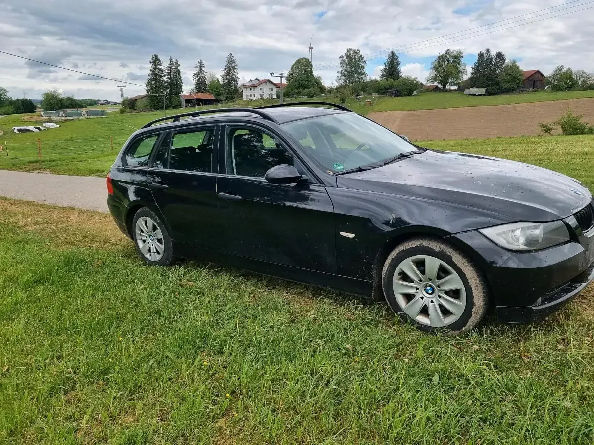 Gebraucht BMW 320 150 PS (110 kW) 2006 Kombi