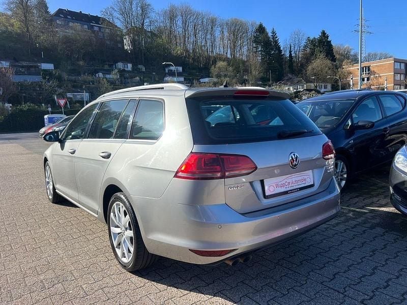 Gebraucht VW Golf VII Highline 150 PS (110 kW) 2015 Silber Kombi