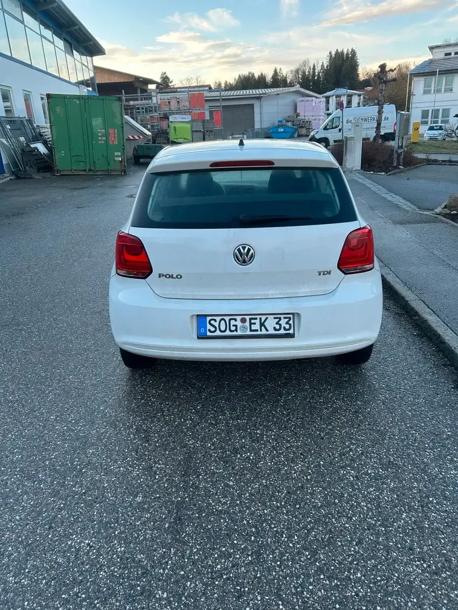 Gebraucht VW Polo 75 PS (55 kW) 2012 Weiß Kleinwagen