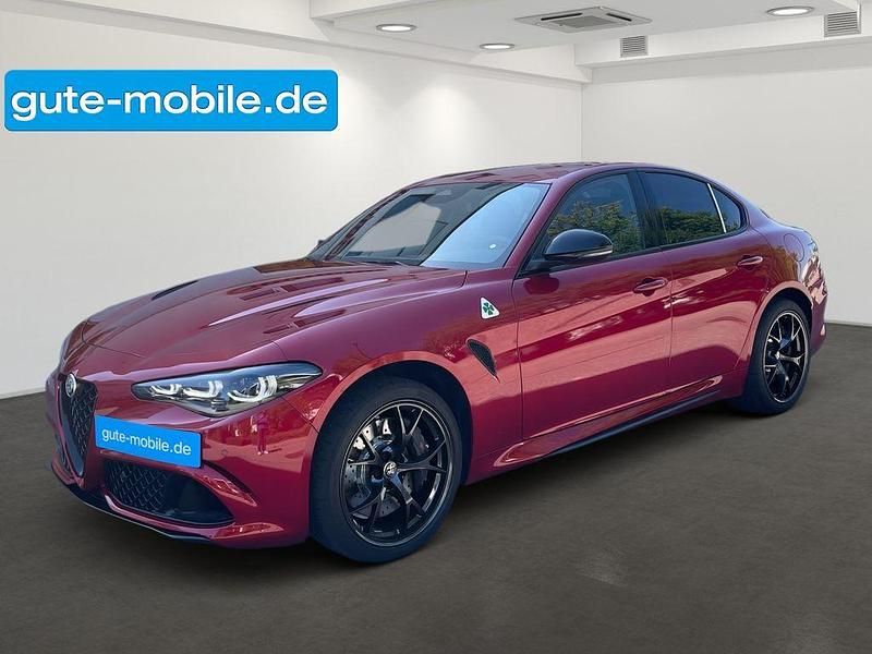 Rot Neu 2025 Alfa Romeo Giulia Quadrifoglio Limousine | 79.650 € (Superpreis) - Bild 1/4