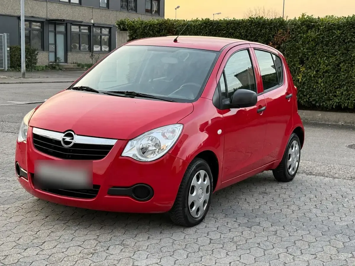 Gebraucht Opel Agila 68 PS (50 kW) 2012 Rot Kleinwagen