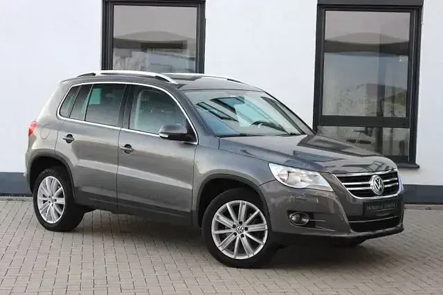 Gebraucht VW Tiguan Elegance 140 PS (102 kW) 2010 Grau SUV