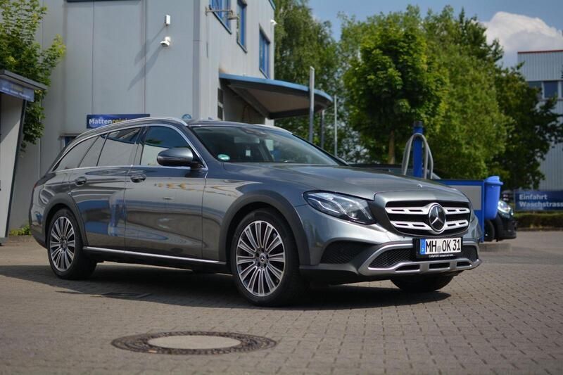 Grau Gebraucht 2018 Mercedes E350 Kombi | 24.999 € (Fairer Preis) - Bild 1/4