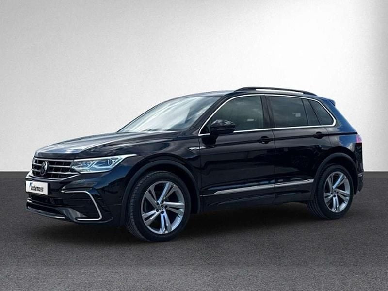 Gebraucht VW Tiguan R-line 150 PS (110 kW) 2021 Deep black perleffekt SUV