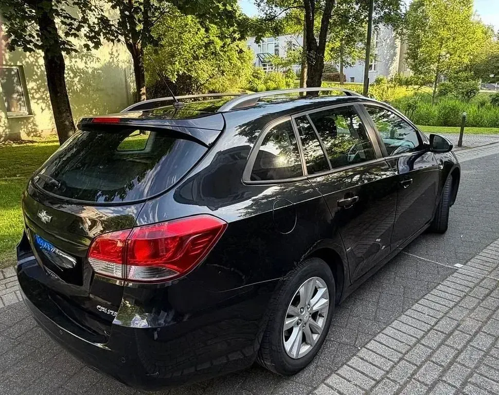 Gebraucht Chevrolet Cruze LS 124 PS (91 kW) 2013 Schwarz Limousine