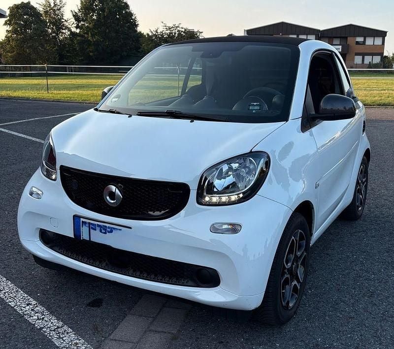 Weiß Gebraucht 2019 Smart ForTwo Electric Drive Prime Coupé | 7.000 € (Superpreis) - Bild 1/4