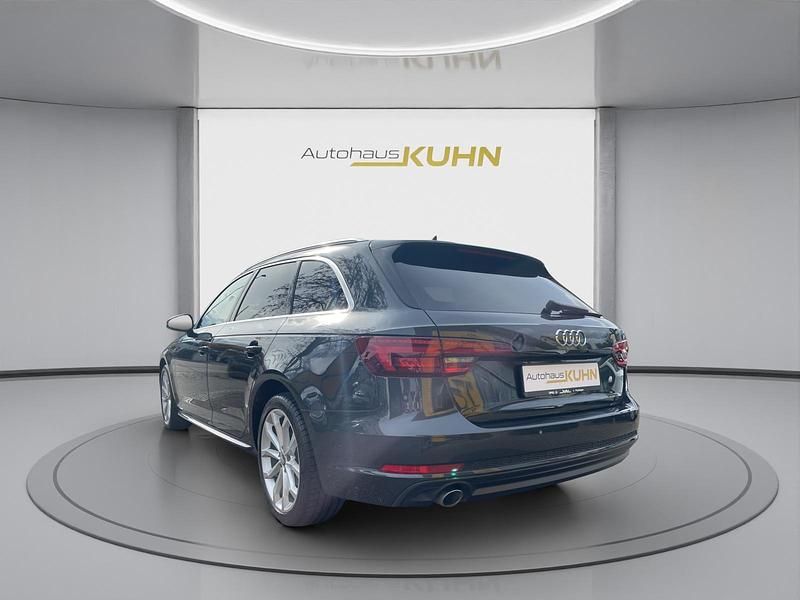 Gebraucht Audi A4 Design 150 PS (110 kW) 2018 Manhattangrau metallic manhattangrau metallic Kombi