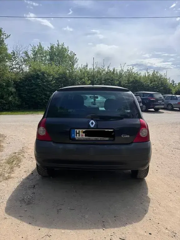Gebraucht Renault Clio II 75 PS (55 kW) 2004 Schwarz Limousine