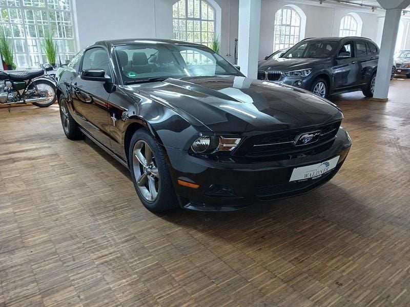 Schwarz Gebraucht 2012 Ford Mustang | 18.590 € (Fairer Preis) - Bild 1/4