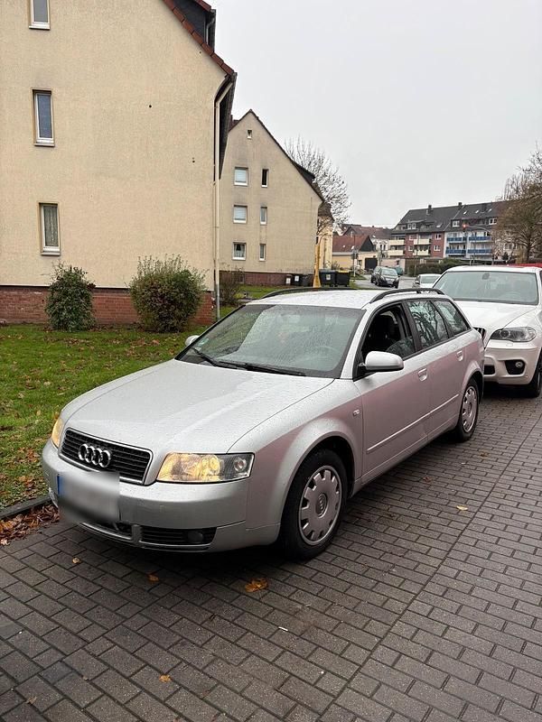 Grau Gebraucht 2005 Audi A4 Kombi | 1.450 € (Superpreis) - Bild 1/4