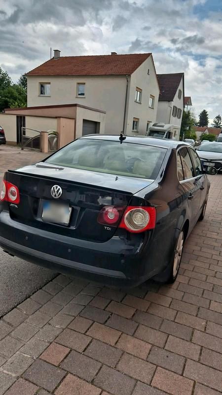 Gebraucht VW Jetta 140 PS (102 kW) 2008 Schwarz Limousine