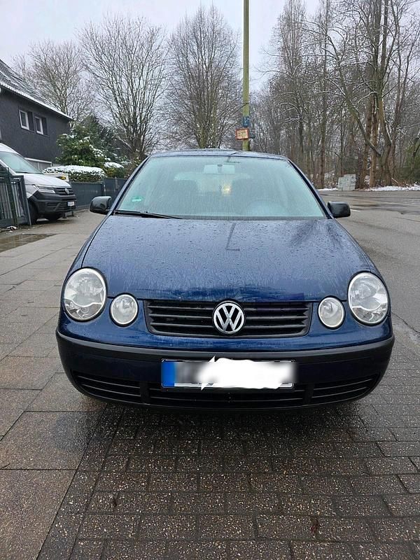 Blau Gebraucht 2002 VW Polo Kleinwagen | 950 € - Bild 1/4