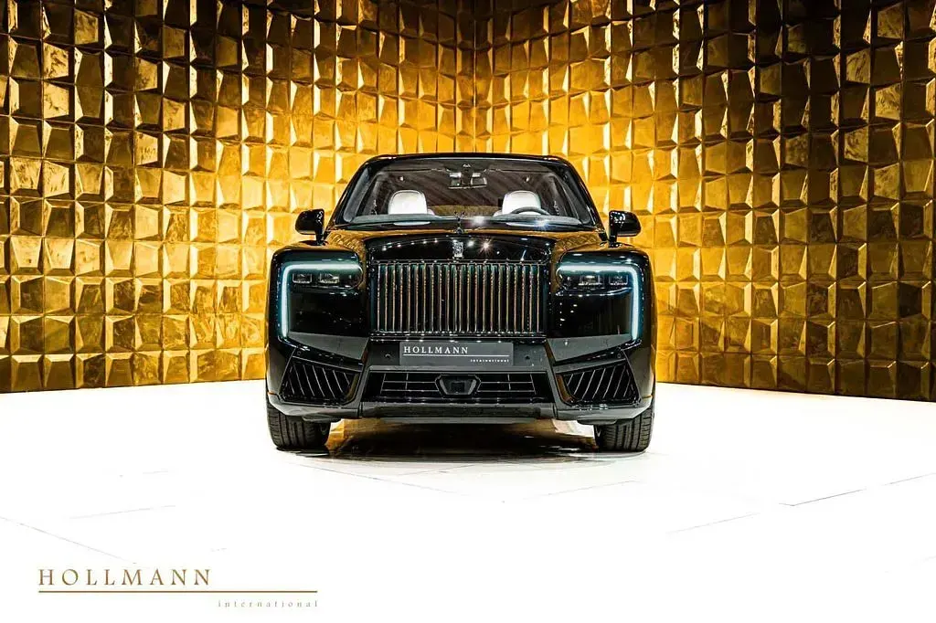 Neu Rolls Royce Cullinan 571 PS (419 kW) 2026 Black diamond SUV