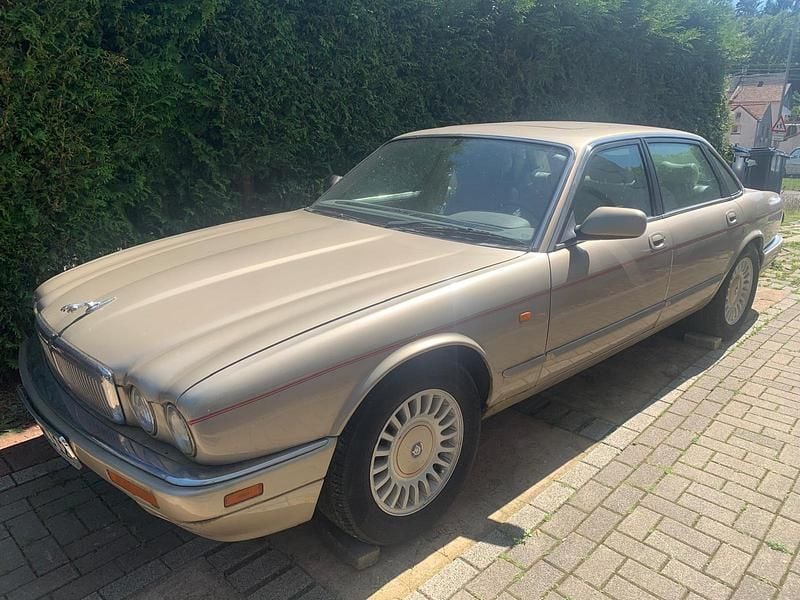 Gold Gebraucht 1996 Jaguar XJ6 Limousine | 7.750 € (Fairer Preis) - Bild 1/4