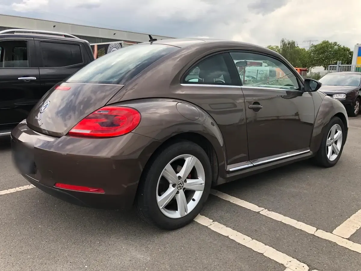 Gebraucht VW Beetle 105 PS (77 kW) 2011 Braun Kleinwagen