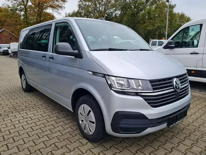 Gebraucht VW Caravelle Trendline 150 PS (110 kW) 2024 Andere Van