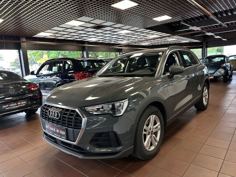 Grau Gebraucht 2021 Audi Q3 Sport SUV | 25.900 € (Fairer Preis) - Bild 1/4