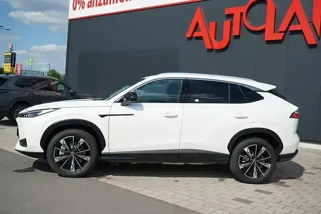 Neu MG HS Luxury 224 PS (164 kW) 2026 Weiß SUV