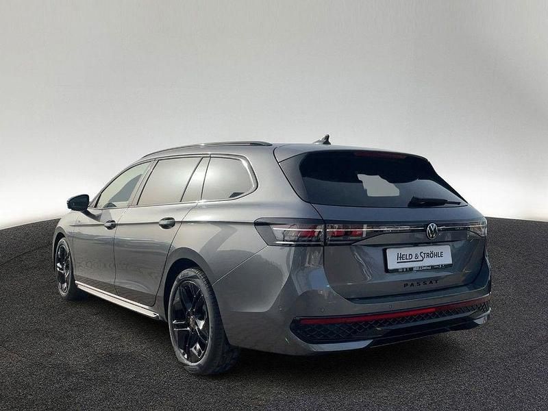 Neu VW Passat IQ Drive 150 PS (110 kW) 2025 Grau Limousine