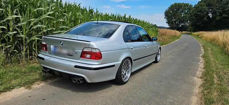 Silber Gebraucht 2002 BMW 535 M Sport Limousine | 11.350 € - Bild 1/4