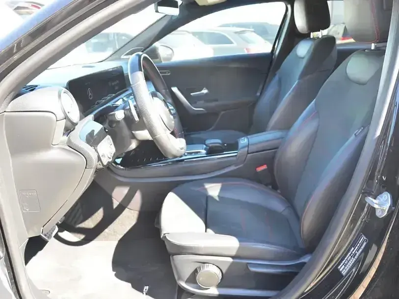 Gebraucht Mercedes A200 AMG line 150 PS (110 kW) 2020 Schwarz Limousine