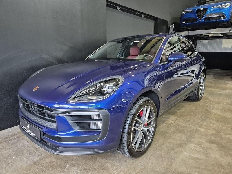 Blau Gebraucht 2023 Porsche Macan S Chrono SUV | 74.990 € (Fairer Preis) - Bild 1/4