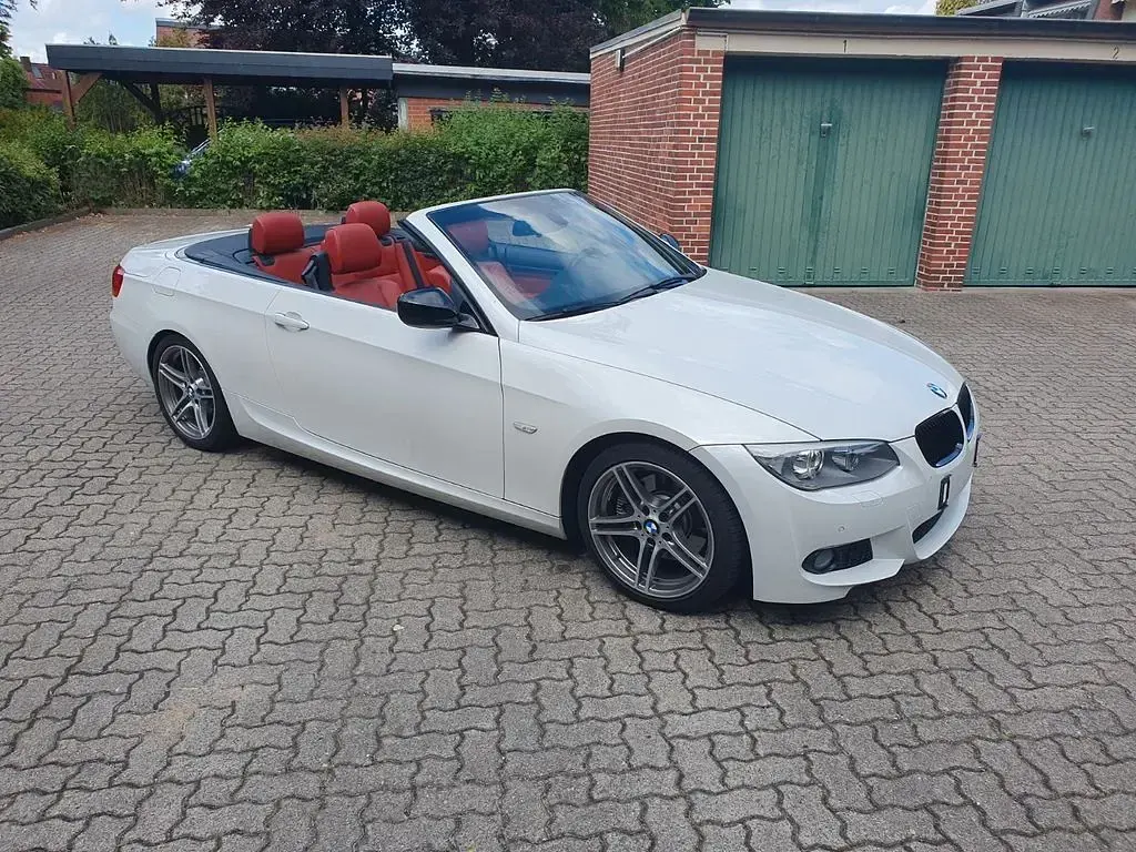 Gebraucht BMW 325 Cabriolet Exclusive 218 PS (160 kW) 2012 Rot Cabrio