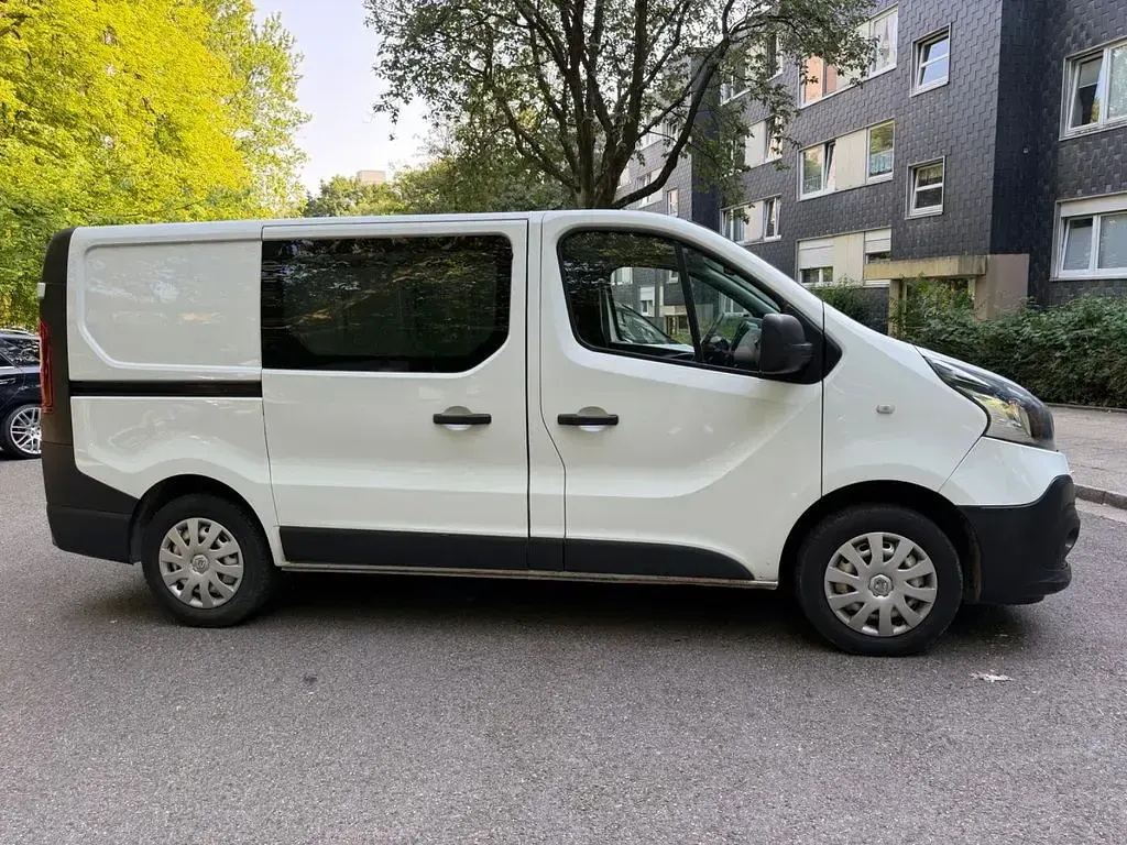 Gebraucht Renault Trafic Komfort 125 PS (91 kW) 2019 Weiß Van / Kleinbus