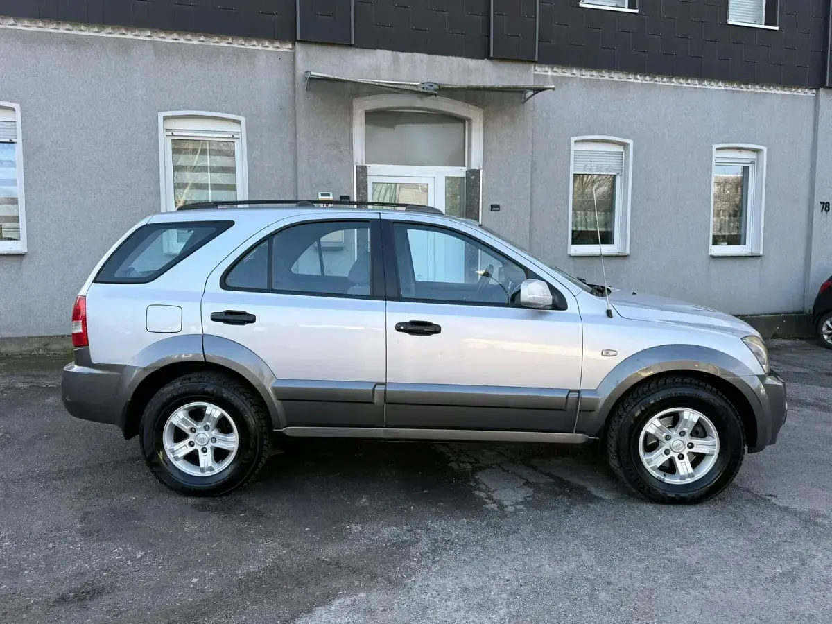 Gebraucht Kia Sorento 140 PS (102 kW) 2006 Silber SUV