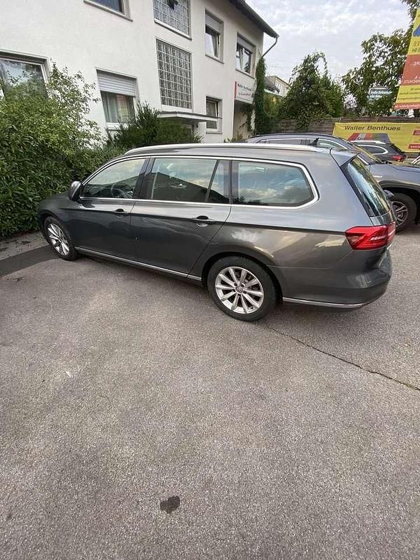 Gebraucht VW Passat Comfortline 150 PS (110 kW) 2015 Silber Limousine