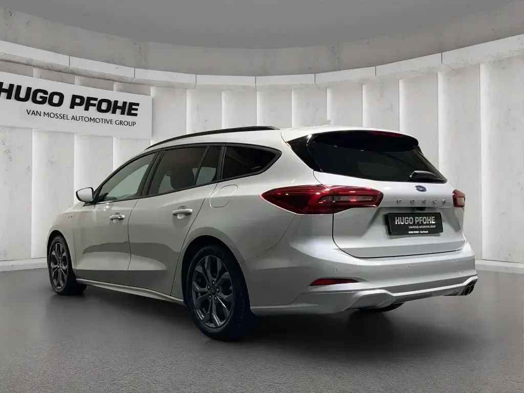 Gebraucht Ford Focus ST-Line 155 PS (114 kW) 2025 Silber Limousine