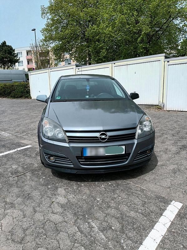 Second-hand Opel Astra 125 CP (91 kW) 2004 Gri Hatchback
