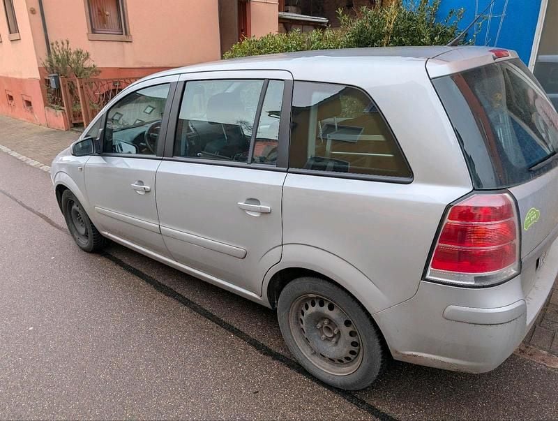 Gebraucht Opel Zafira 2007 Silber Van / Kleinbus