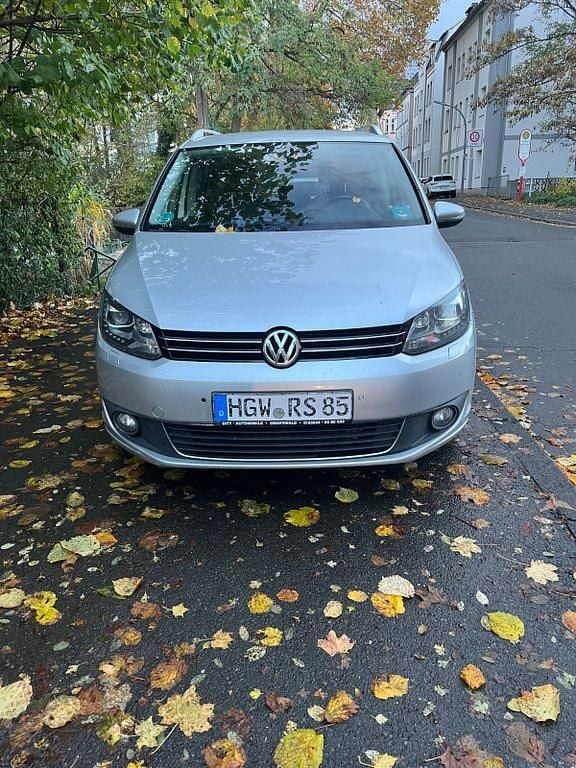 Silber Gebraucht 2012 VW Touran Highline Van / Kleinbus | 7.000 € (Superpreis) - Bild 1/4