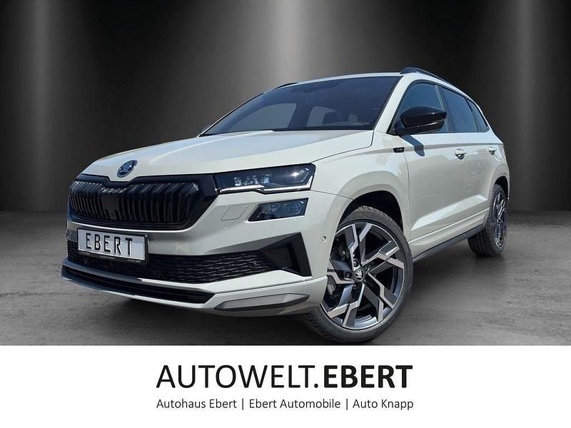 Stahlgrau Gebraucht 2025 Skoda Karoq SportLine SUV | 48.380 € - Bild 1/4