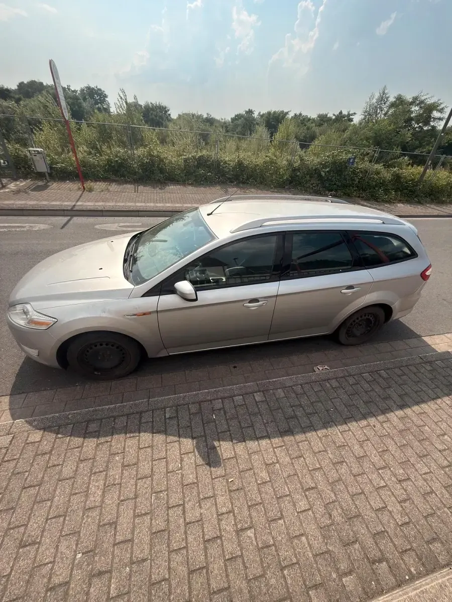 Gebraucht Ford Mondeo 145 PS (106 kW) 2008 Grau Kombi