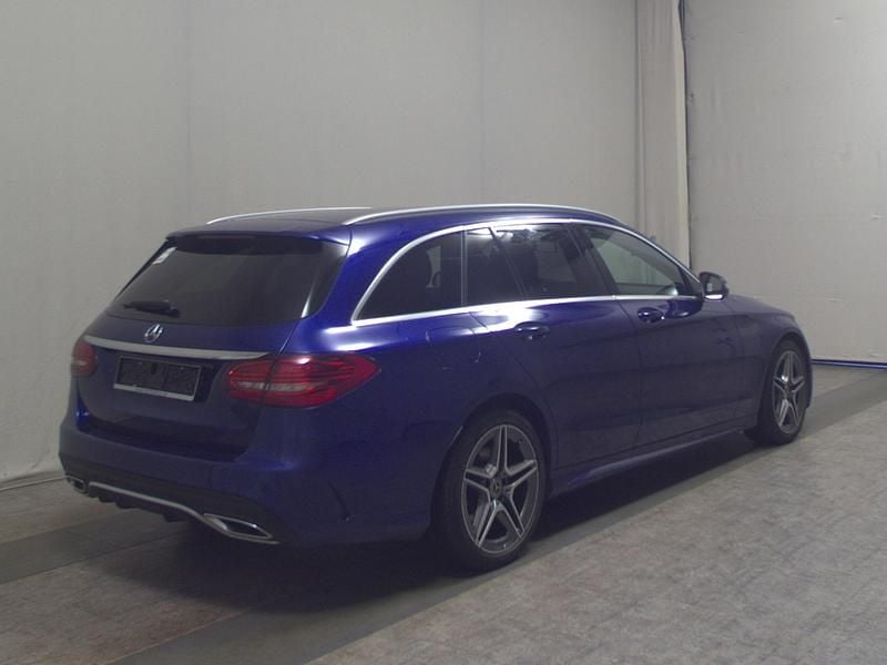 Gebraucht Mercedes C220 AMG line 194 PS (142 kW) 2019 Blau Kombi