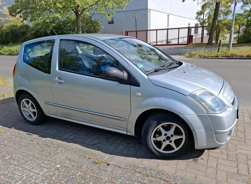 Violet Gebraucht 2007 Citroën C2 Kleinwagen | 2.100 € - Bild 1/4