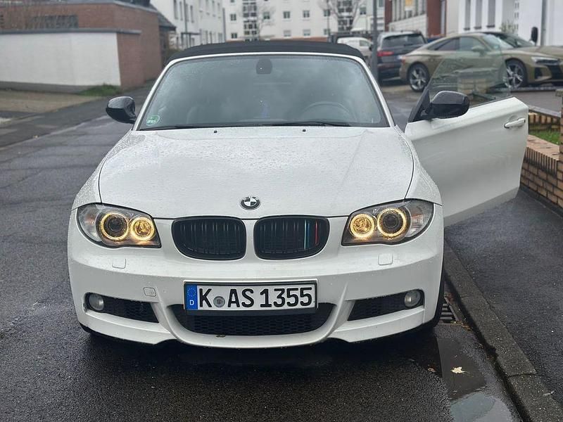 Weiß Gebraucht 2010 BMW 118 Cabriolet M Sport Cabrio | 6.500 € (Fairer Preis) - Bild 1/4