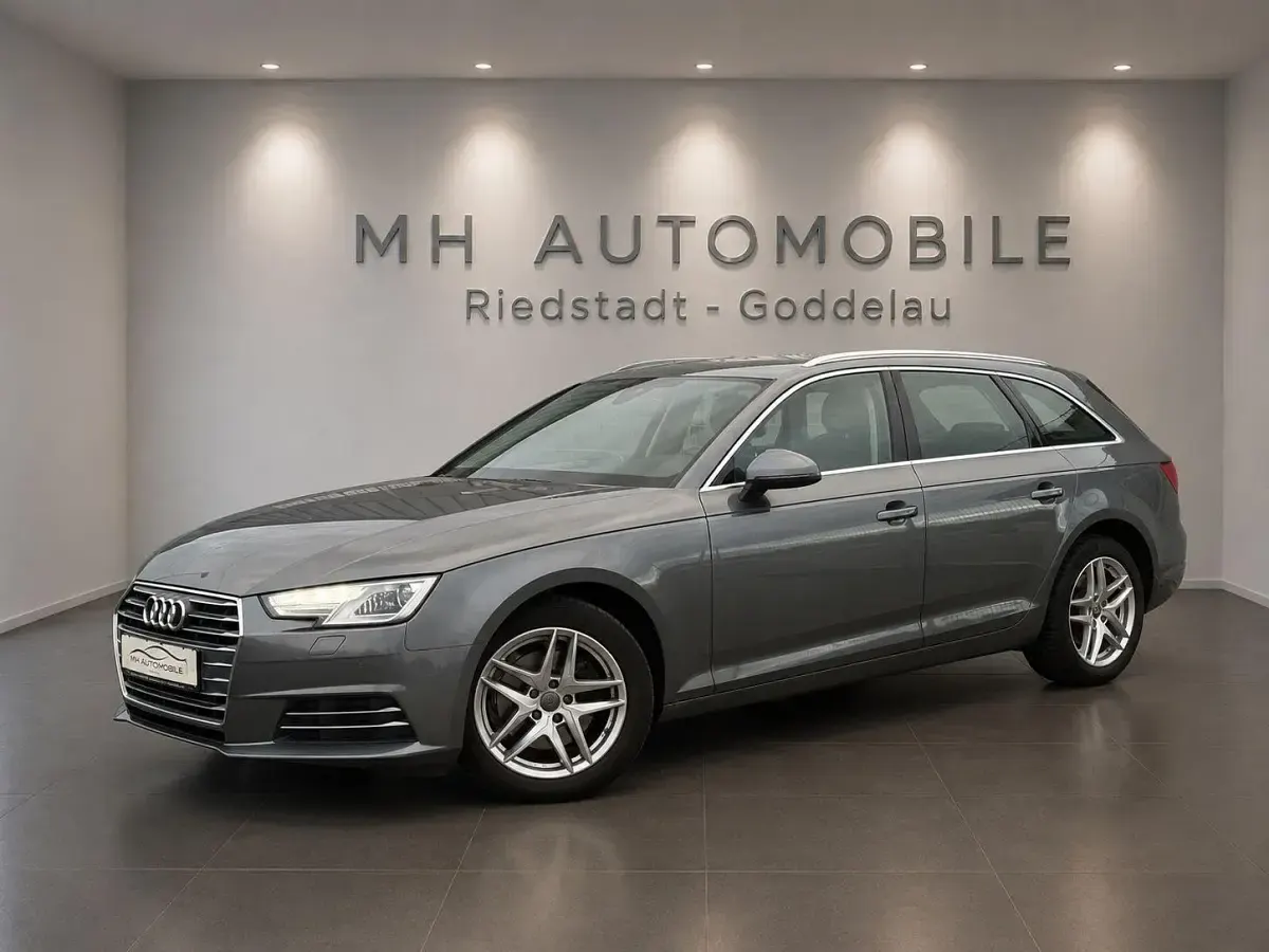 Gebraucht Audi A4 S-Line 150 PS (110 kW) 2018 Grau Limousine