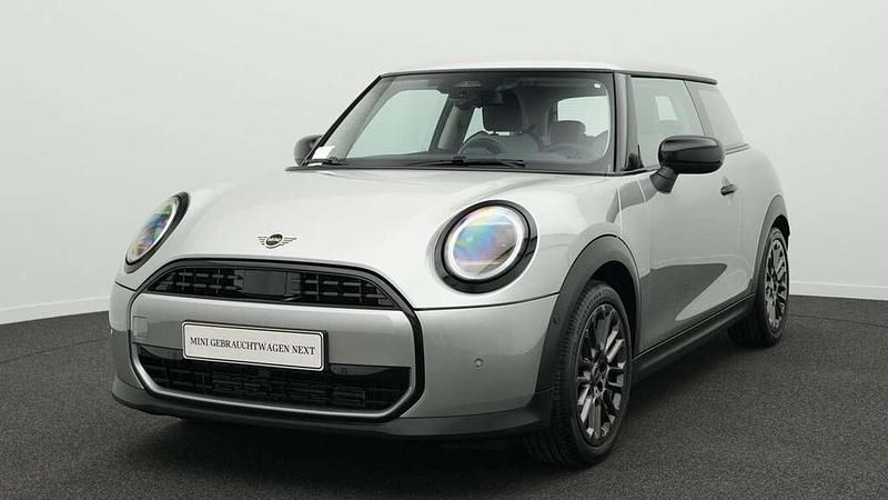 Grau Gebraucht 2024 Mini Cooper Classic Kleinwagen | 25.779 € (Fairer Preis) - Bild 1/4