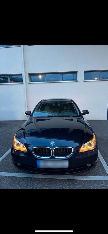 Gebraucht BMW 523 177 PS (130 kW) 2005 Blau Limousine
