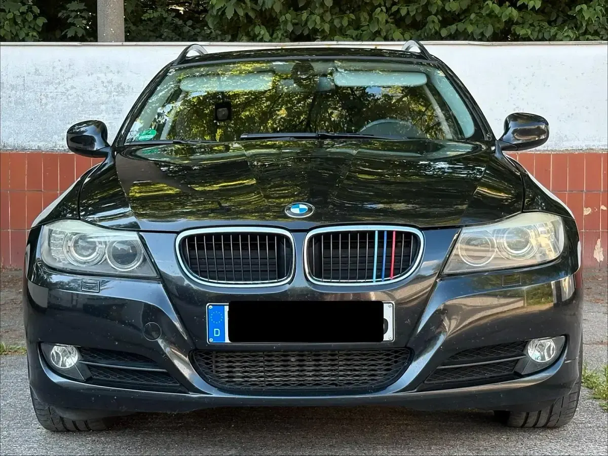 Gebraucht BMW 318 143 PS (105 kW) 2008 Schwarz Kombi