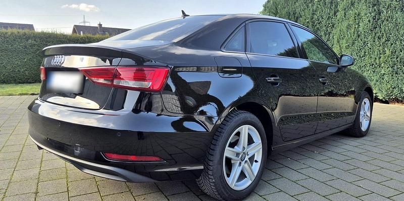 Gebraucht Audi A3 150 PS (110 kW) 2020 Schwarz Limousine
