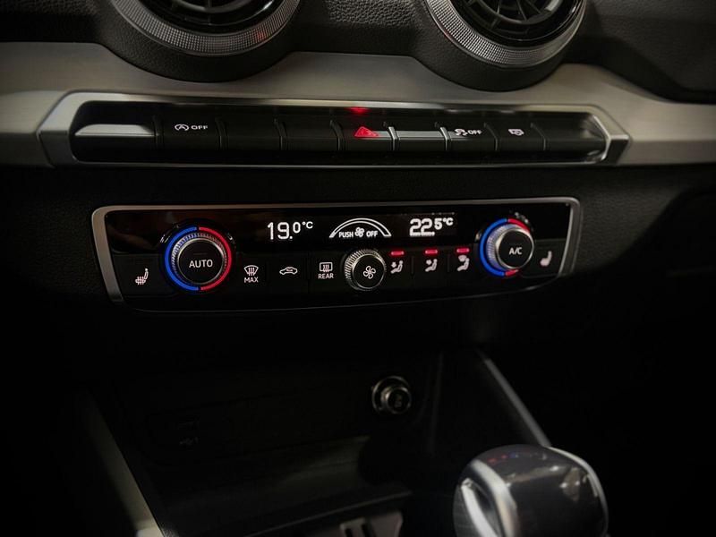 Gebraucht Audi Q2 S-Line 150 PS (110 kW) 2021 Weiß SUV