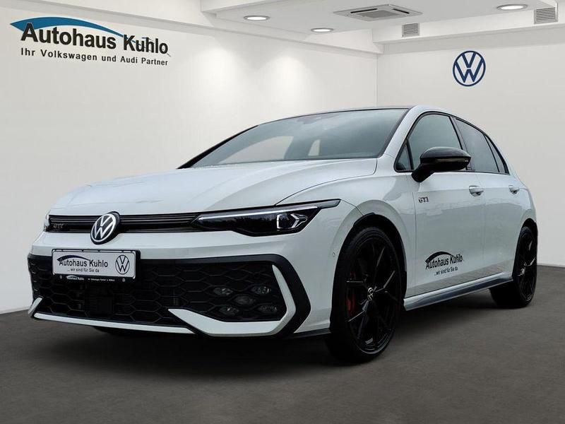 Weiß Gebraucht 2025 VW Golf VIII GTI Limousine | 45.990 € (Teuer) - Bild 1/4